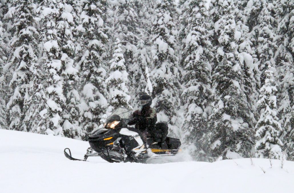 In #storumanlapland – alone on the trails with the snowmobile