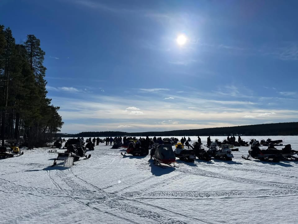 Skoterträff på Sundträsket